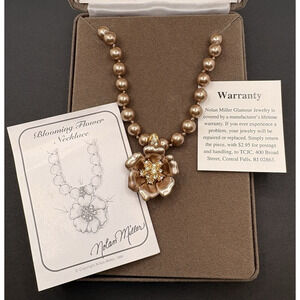 Vintage Nolan Miller Glamour Collection Simulated Pearl Blooming Flower Necklace